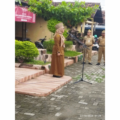 KEGIATAN APEL PAGI SENIN 27 Oktuber 2025