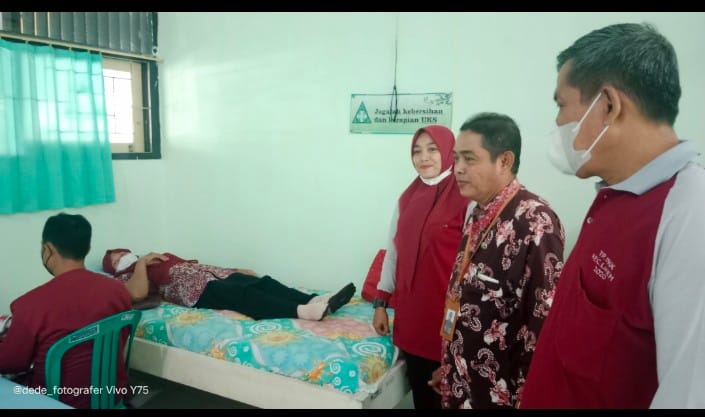 PENDAMPINGAN DONOR DARAH DI SMPN 3 LASEM